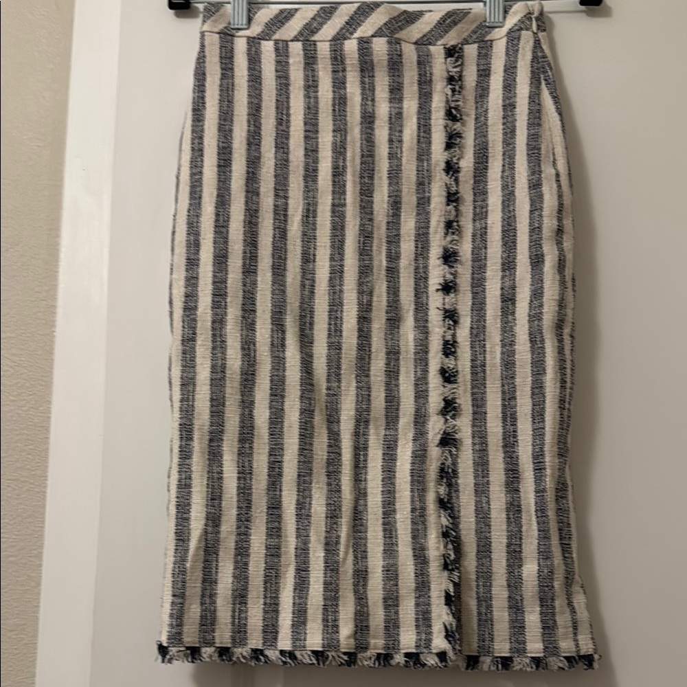 Banana Republic Black and White Midi Pencil Skirt - Picture 3 of 4